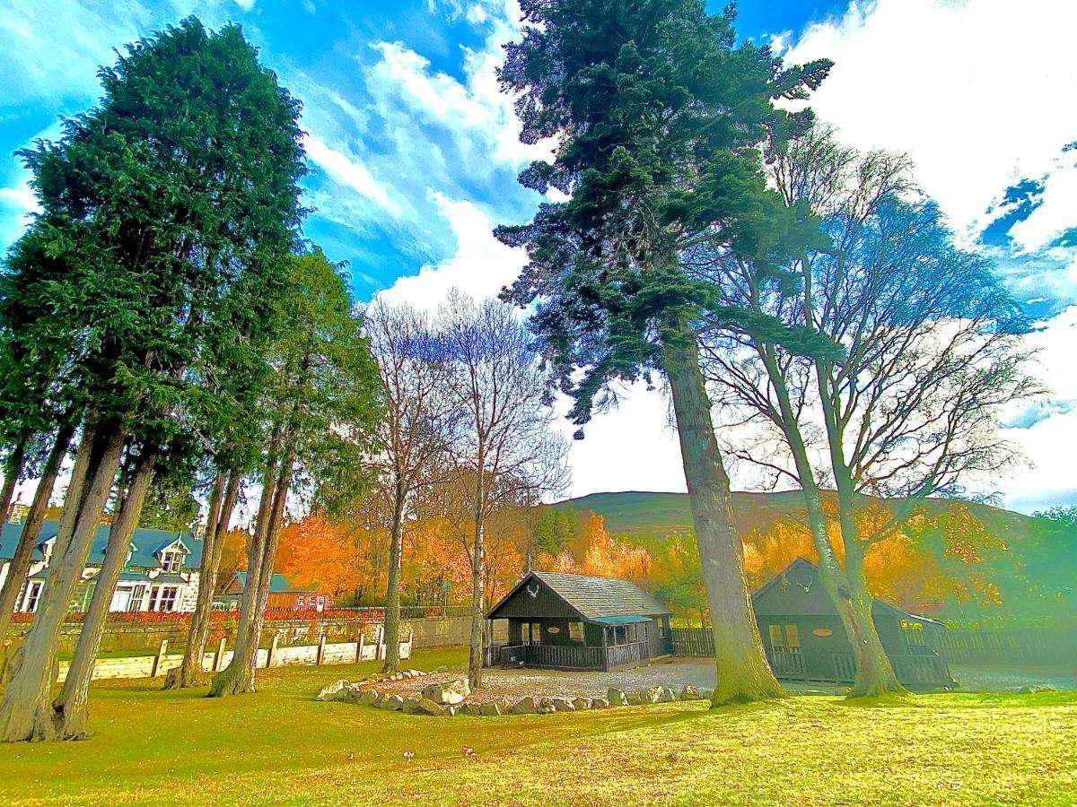 Braemar Lodge Cabins Not For Profit Exterior foto