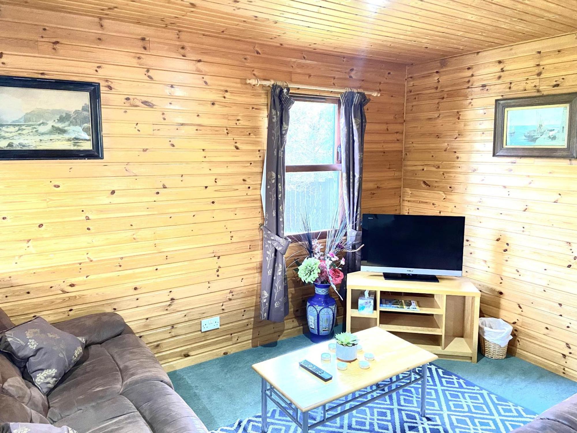 Braemar Lodge Cabins Not For Profit Exterior foto